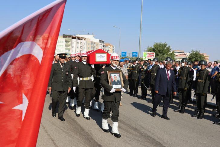 Şehit Uzman Onbaşı Mustafa Demir, Adıyaman'da son yolculuğuna uğurlandı G2