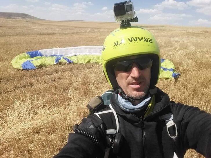 Paraşüt kazasında hayatını kaybeden okul müdürünün cenazesi Kütahya'da defnedildi G4