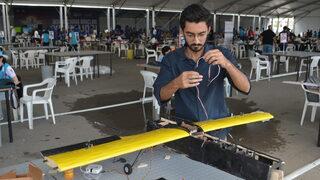 Afyonkarahisar'da TÜBİTAK'ın düzenlediği İHA yarışları sürüyor