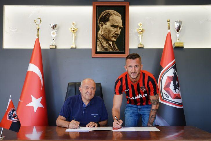 Gaziantep FK, Tomas Pekhart'ı transfer etti G1