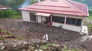 Düzce'de aşırı yağış, taşkına neden oldu