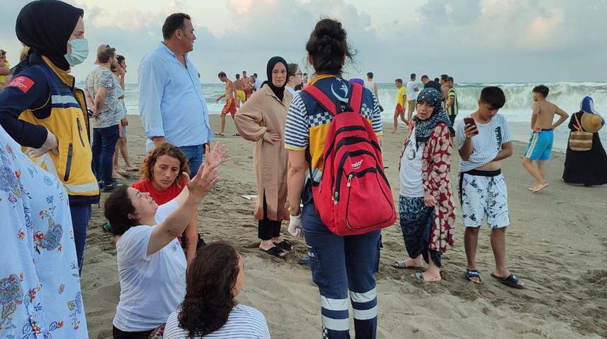 Kahreden olay: 13 yaşındaki kız çocuğu dalgaların arasında gözden kayboldu! O detay yürek yaktı