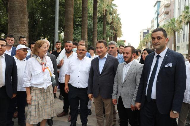 DEVA Partisi Genel Başkanı Babacan, Denizli'de vatandaşlarla bir araya geldi