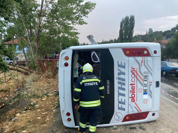 Antalya'da devrilen midibüsteki 19 kişi yaralandı G2
