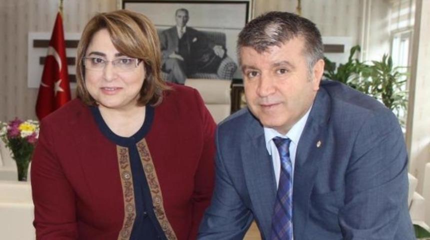 Aydın'da 10 bin çocuklu koro ile rekor denemesi