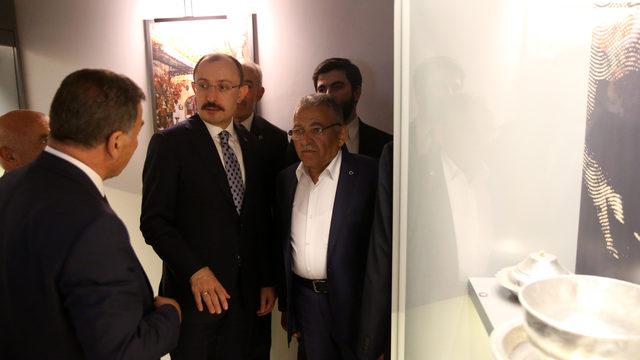 Ticaret Bakanı Muş, Ahi Evran Esnaf ve Sanatkarlar Müzesi'ni gezdi