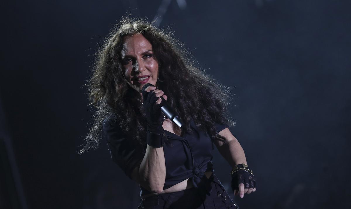 Sertap Erener, İstanbul Festivali'nde sahne aldı