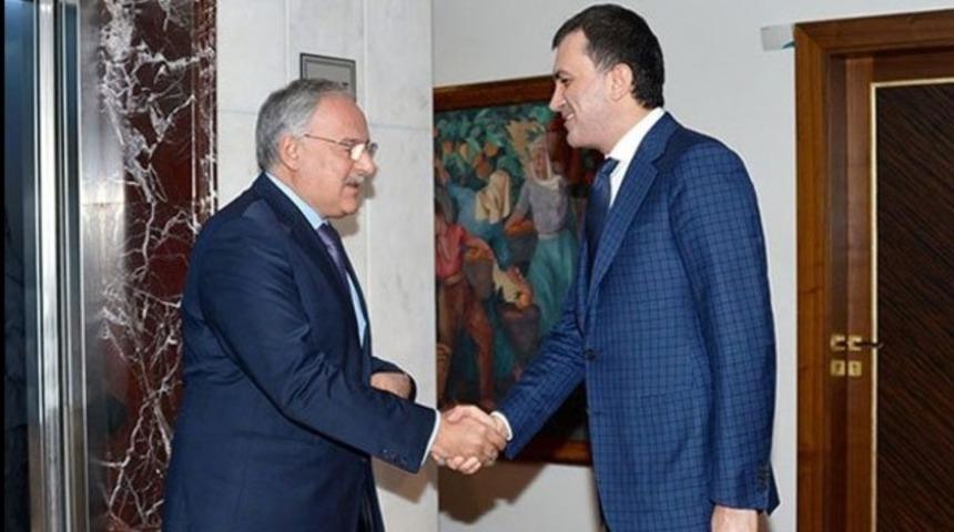 AK Parti'nin tercihi 1-10 Ağustos arasında yaptırılacak ankete bağlı