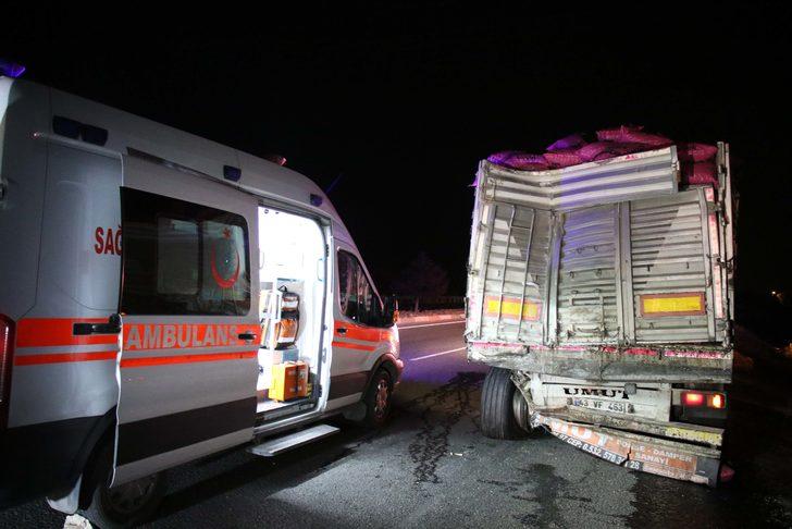 Uşak'ta yolcu otobüsü tıra arkadan çarptı, 1 kişi öldü, 43 kişi yaralandı G2