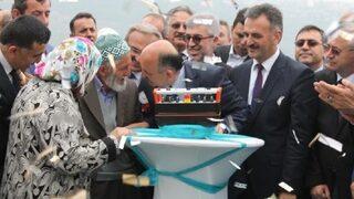 Bakan Müezzinoğlu, hastane temelini Durmuş dede ile birlikte attı