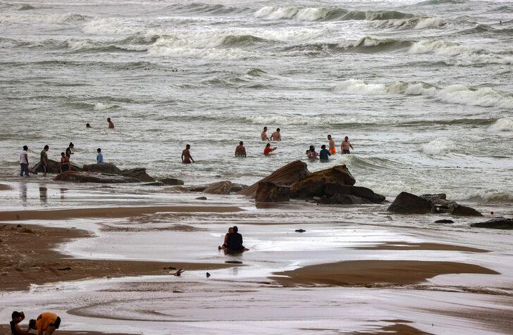 GRAFİKLİ - İstanbul'un Karadeniz'e açılan sahillerindeki tehlike: "Rip akıntısı" G3