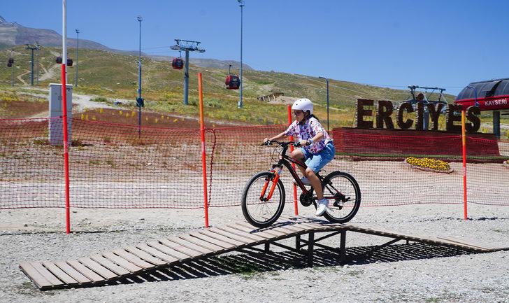 Erciyes Dağı'nda çocuklar için bisiklet ve aktivite parkı kuruldu G4