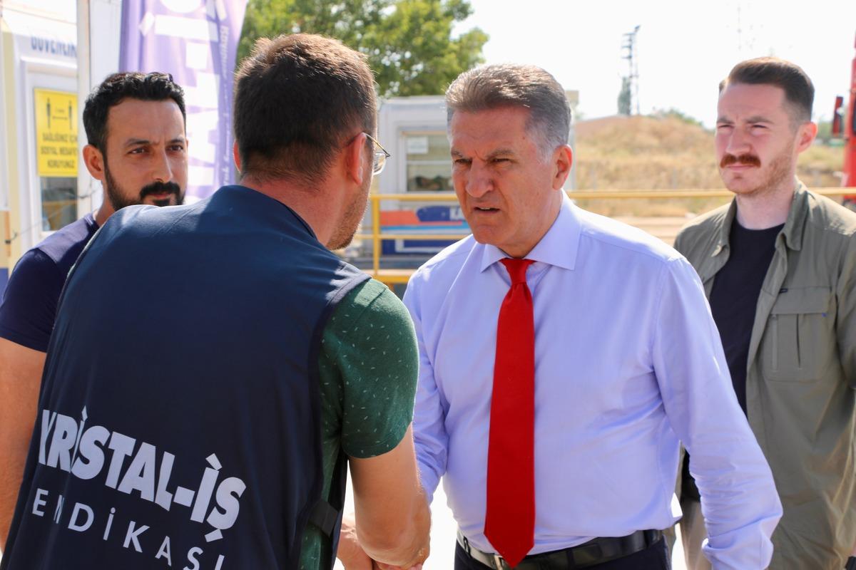 TDP Genel Başkanı Sarıg&uuml;l, Eskişehir'de grev yapan iş&ccedil;ilerle bir araya geldi: