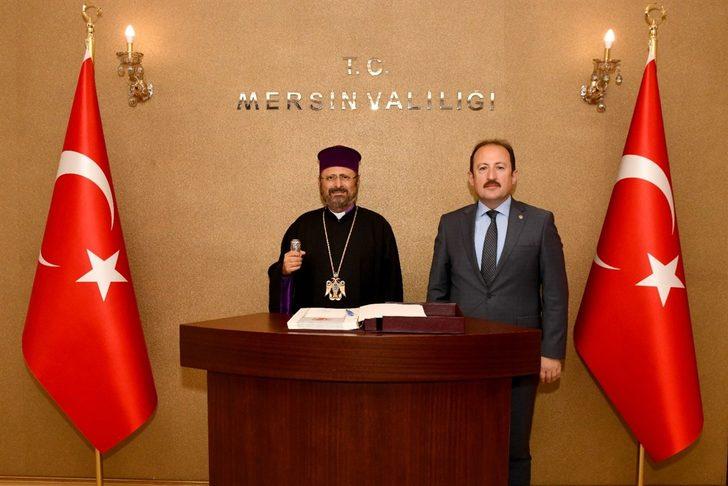 Türkiye Ermenileri Patriği Maşalyan Mersin Valisi Pehlivan'ı ziyaret etti