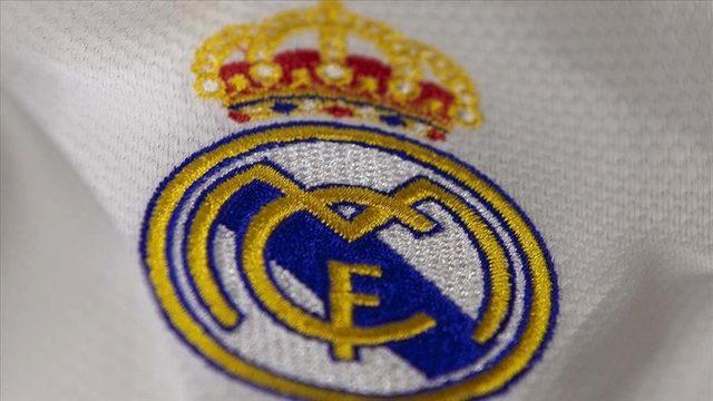 Bernabeu tribünlerinde Perez ile taraftar arasında gerginlik!