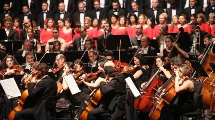 Mersin'den Beethooven'ın 9'uncu Senfonisi tınıları yükseldi
