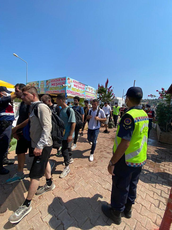 Antalya'da 160 düzensiz göçmen yakalandı G4