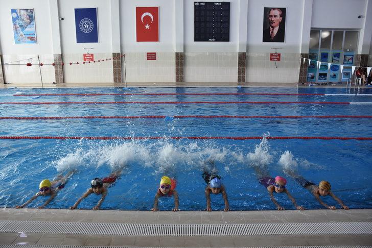 Hakkari'de 2 yılda 12 bin çocuğa yüzme eğitimi verildi G1