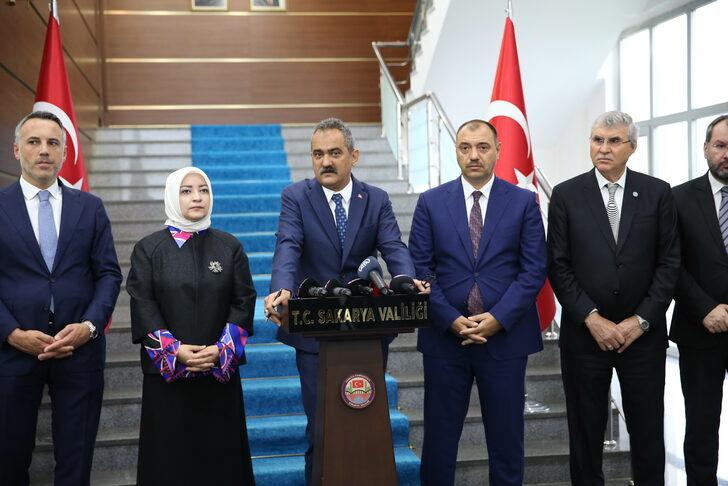 Milli Eğitim Bakanı Özer, Sakarya'da eğitim yatırımlarını değerlendirdi: G3