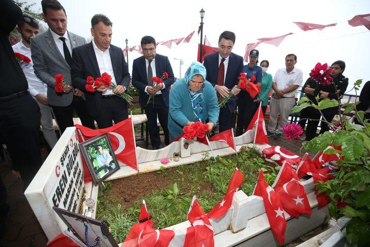Eren Bülbül şehadetinin beşinci yılında mezarı başında anıldı G4