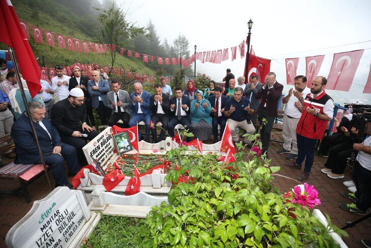 Eren Bülbül şehadetinin beşinci yılında mezarı başında anıldı G5