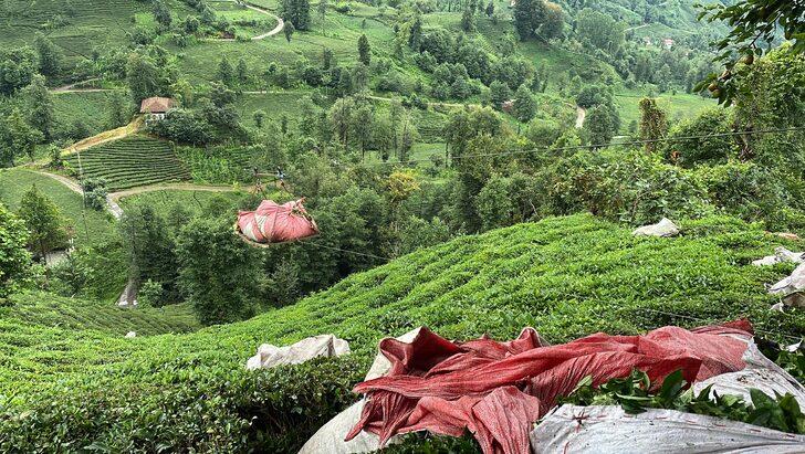 Rize'de yük taşımada kullanılan ilkel teleferiğin çarptığı kişi yaralandı G4