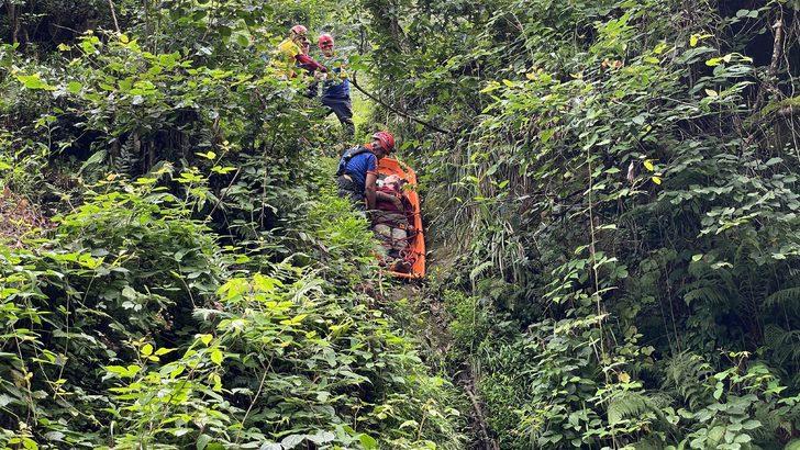 Rize'de yük taşımada kullanılan ilkel teleferiğin çarptığı kişi yaralandı G5