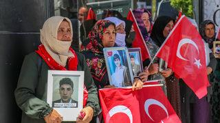 Vanlı aileler HDP İl Başkanlığı önündeki eylemlerini sürdürdü