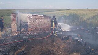 Kırklareli'nde çıkan yangında 71 kovan arı telef oldu