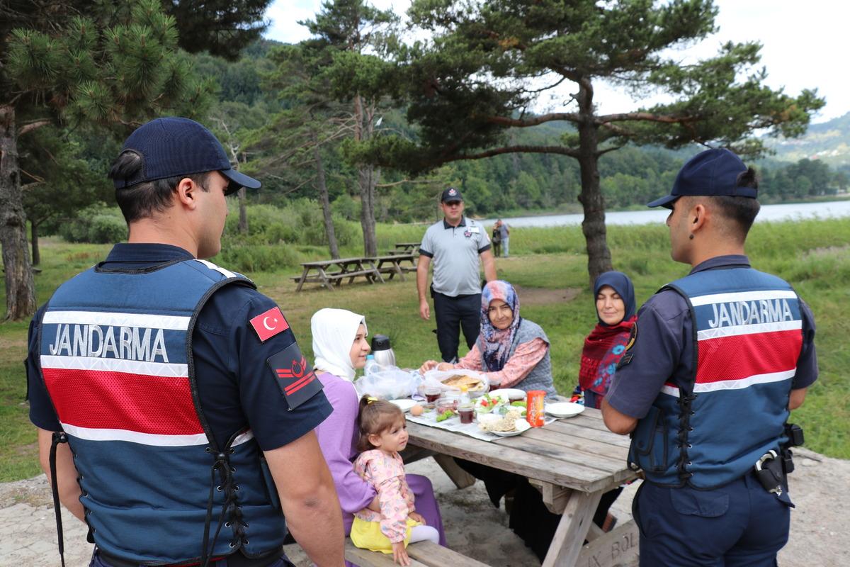 Abant'ta tatilciler orman yangınlarına karşı uyarıldı