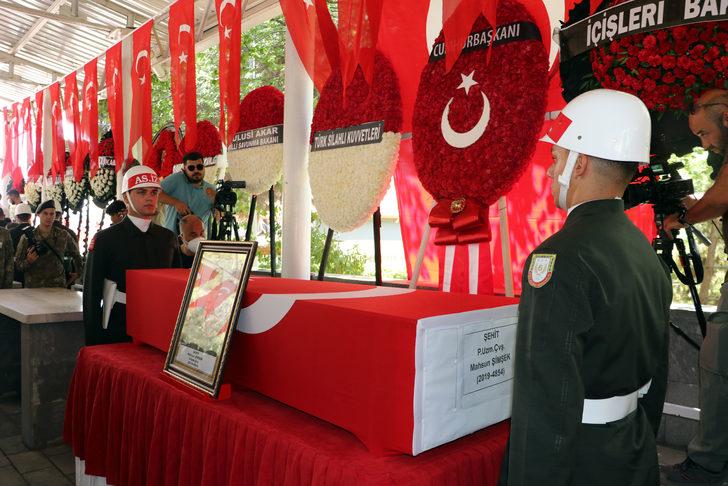 Şehit Mahsun Şimşek memleketi Gaziantep'te son yolculuğuna uğurlandı G2