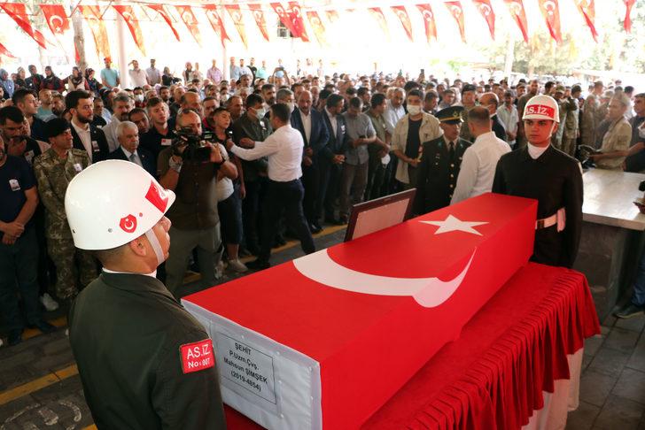 Şehit Mahsun Şimşek memleketi Gaziantep'te son yolculuğuna uğurlandı G3