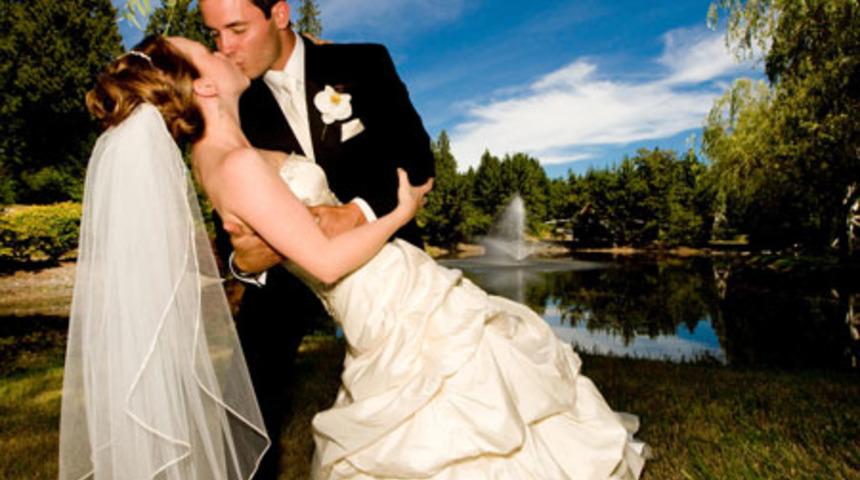 D&uuml;ğ&uuml;n G&uuml;n&uuml; Geldi &Ccedil;attı