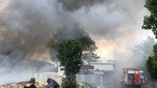 GÜNCELLEME - Bursa'da hurdalıkta çıkan yangın kontrol altına alındı