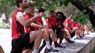 Konyaspor-Vaduz maçı öncesi bir garip antrenman! Koskoca takım sokağa indi ve...