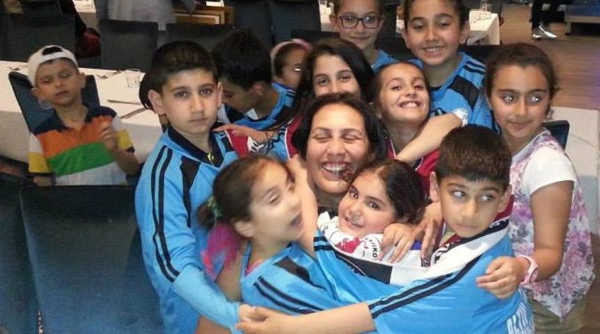 Yardımları “Atlas” gibi çevreyi kuşatıyor