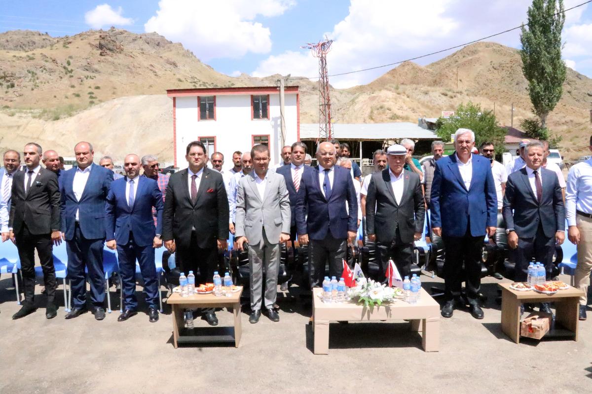 Erzurum'da "S&uuml;te Değer" projesi &uuml;reticinin y&uuml;z&uuml;n&uuml; g&uuml;ld&uuml;r&uuml;yor