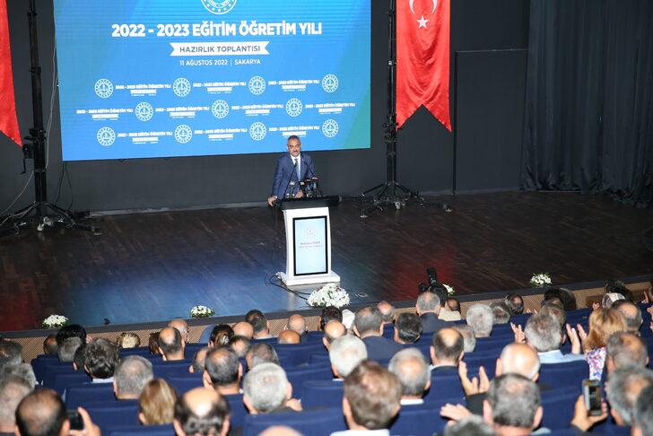 Milli Eğitim Bakanı Özer, Sakarya'da öğretmenlerle buluştu: G2