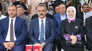 Milli Eğitim Bakanı Özer, Sakarya'da köy yaşam merkezi açılışına katıldı: