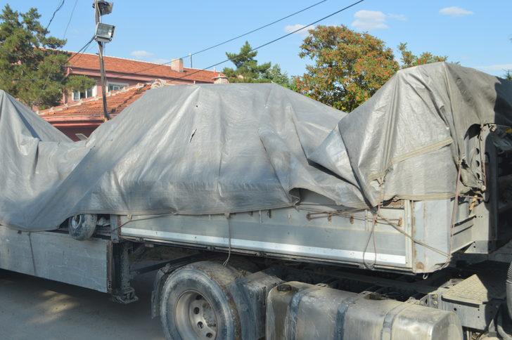 Afyonkarahisar'da zorunlu iniş yapan eğitim uçağı bölgeden götürüldü G2