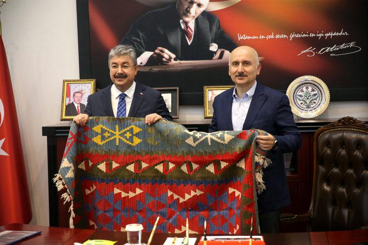 Bakan Karaismailoğlu, AK Parti Osmaniye İl Başkanlığını ziyaretinde konuştu: G4