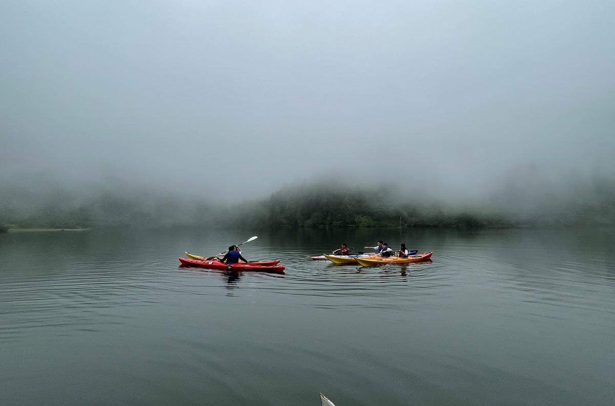 Bor&ccedil;ka Karag&ouml;l Tabiat Parkı'nda kano antrenmanı yapıldı