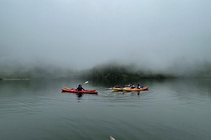 Borçka Karagöl Tabiat Parkı'nda kano antrenmanı yapıldı G1