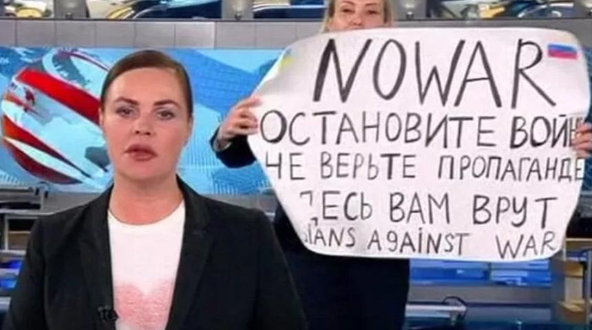 Rus devlet televizyonunda savaş karşıtı pankart açmıştı! Cezası belli oldu
