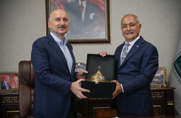 Bakan Karaismailoğlu, Osmaniye'de hızlı tren projesinin tünel yapım çalışmasını inceledi: G4