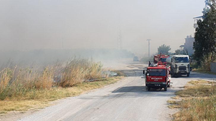 Balıkesir'de sazlık alanda çıkan yangın söndürüldü G4