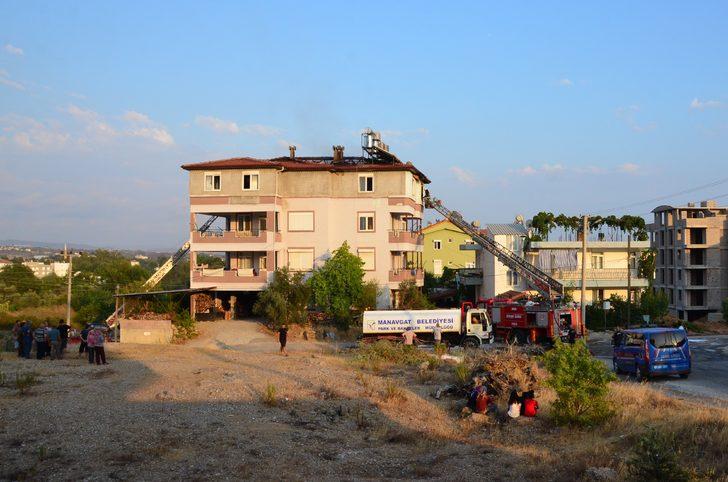 Antalya'da apartman dairesinde çıkan yangın söndürüldü G4