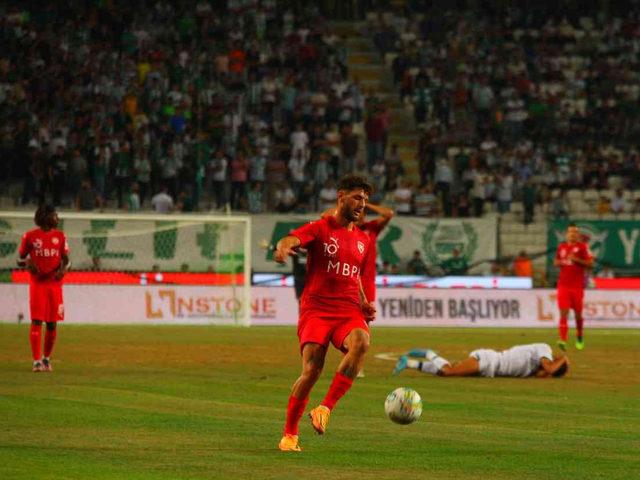 Konyaspor 3 dakikada yıkıldı! 6 goll&uuml; ma&ccedil;...