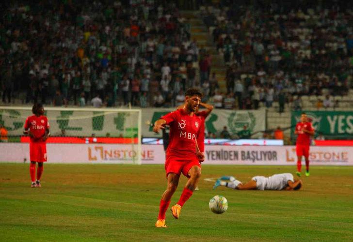 Konyaspor, UEFA Avrupa Konferans Ligi'ne, 3 dakikada yediği 2 golle veda etti