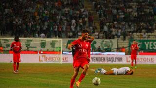 Konyaspor, UEFA Avrupa Konferans Ligi'ne, 3 dakikada yediği 2 golle veda etti